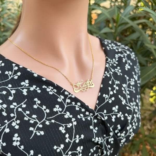 Gümüş Altı Melek Kanatlı Feriha Desenli İsimli Kolye