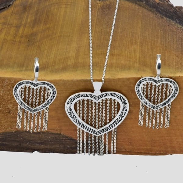 Gümüş Kalpli Zincir Sallantılı Küpe Kolye