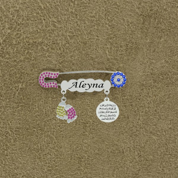 Gümüş İsimli Kız Bebek İğnesi