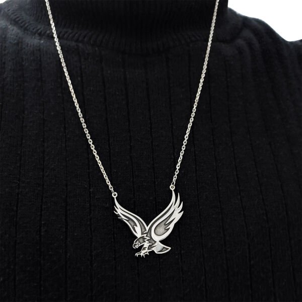 Gümüş Kartal Tasarımlı Kolye