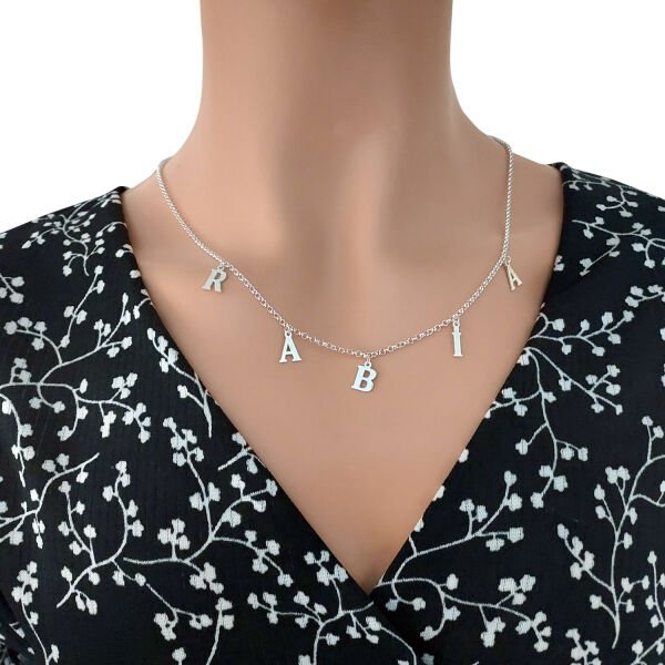 Gümüş Sade Harf Sallantılı İsimli Kolye