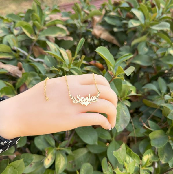 Gümüş Melek Kanatlı Kalpli İsimli Kolye