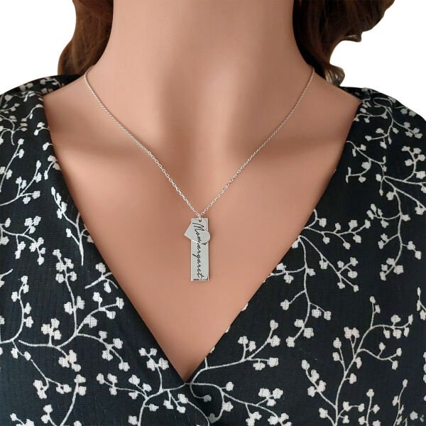 Gümüş Plaka Kalpli İsimli Kolye