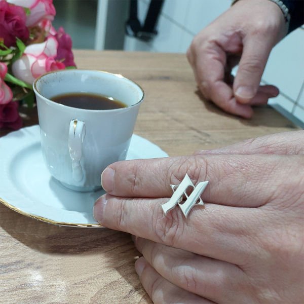 Gümüş Kişiye Özel Tasarım Harfli Rozet