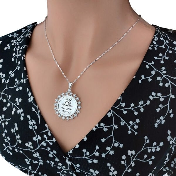 Gümüş Yıldız Motifli İsimli Kolye