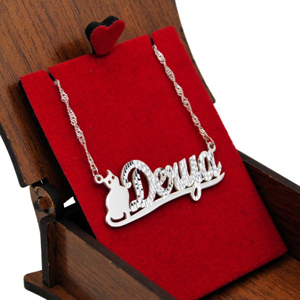 Gümüş Kedi Figürlü İsimli Kolye