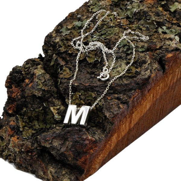 Gümüş Kişiye Özel Küçük Harfli Kolye