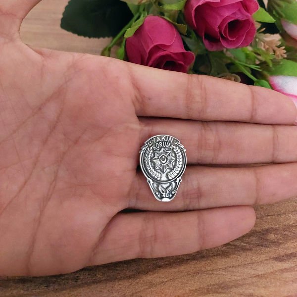 Gümüş Özel Tasarım Yakın Koruma Rozet
