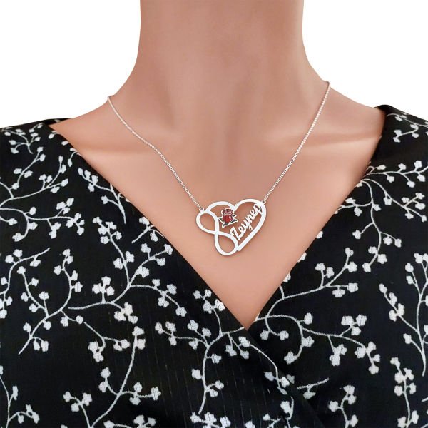 Gümüş Gül Desenli Kalpli İsimli Kolye