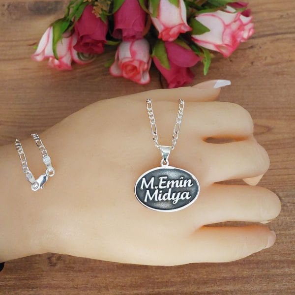 Gümüş Madalyon İsimli Erkek Kolye