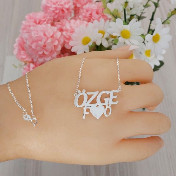 Gümüş Kalpli Harf Tasarımlı İsimli Kolye