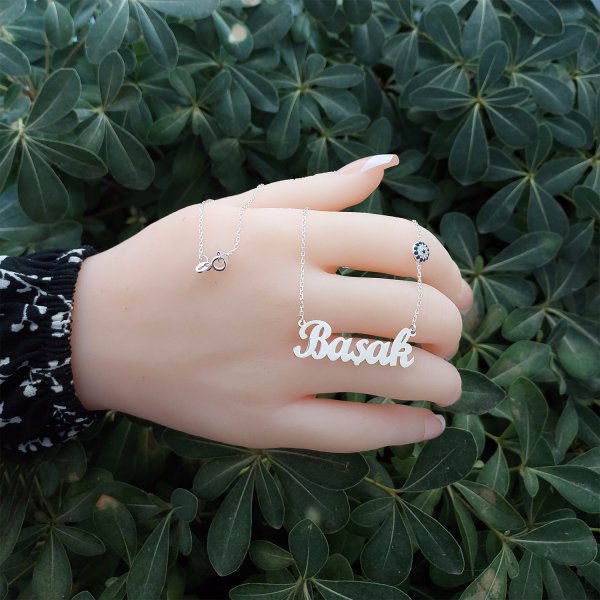 Gümüş Nazarlıklı İsimli Kolye