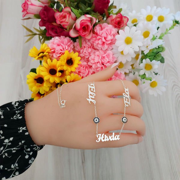 Gümüş Nazar Boncuklu 3 İsimli Aile Kolyesi