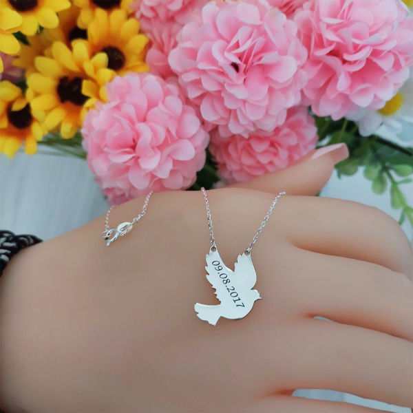 Gümüş Kuş Tasarımlı İsimli Kolye