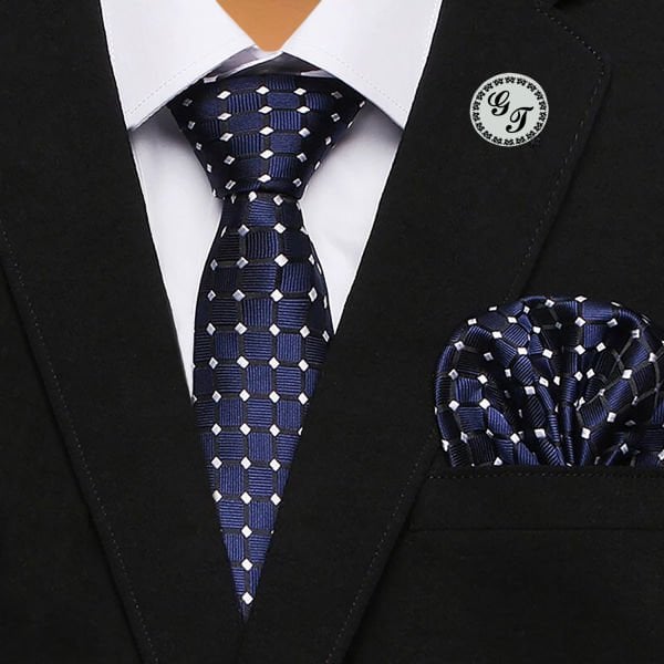 Gümüş Kişiye Özel Tasarım Harfli Yaka Rozeti