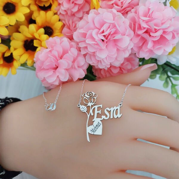 Gümüş Kişiye Özel Kalpli Güllü İsimli Kolye