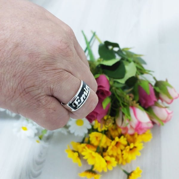 Gümüş Kişiye Özel Tasarım Mineli İsimli Yüzük