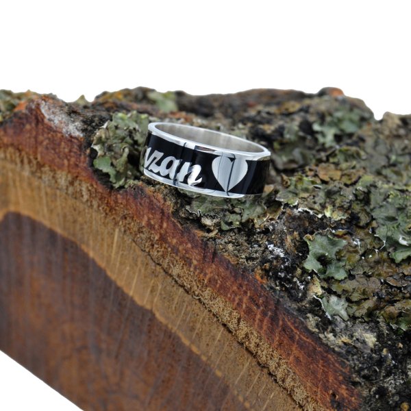 Gümüş Özel Tasarım Mineli Kalpli İsimli Yüzük