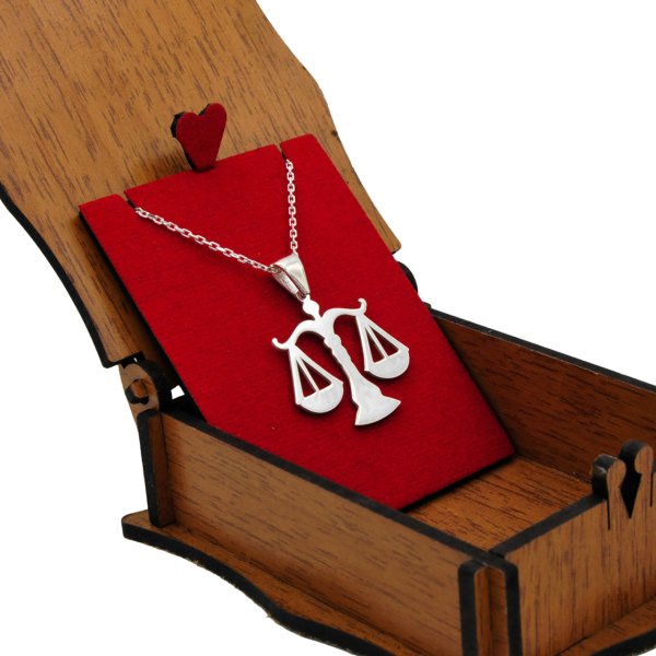 Gümüş Adalet Terazisi Kolye