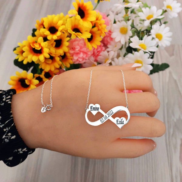 Gümüş Kalpli Sonsuzluk İsimli Kolye
