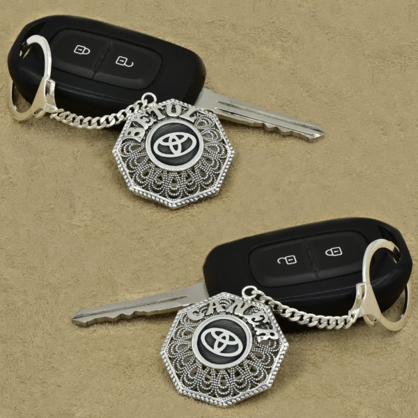 Gümüş Toyota Logolu Telkari İsimli Anahtarlık