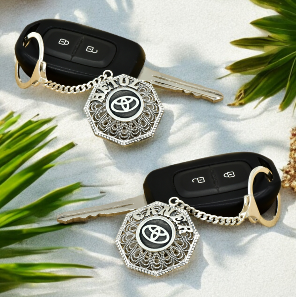 Gümüş Toyota Logolu Telkari İsimli Anahtarlık