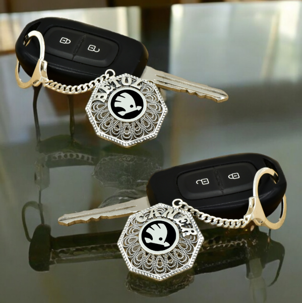 Gümüş Skoda Logolu Telkari İsimli Anahtarlık