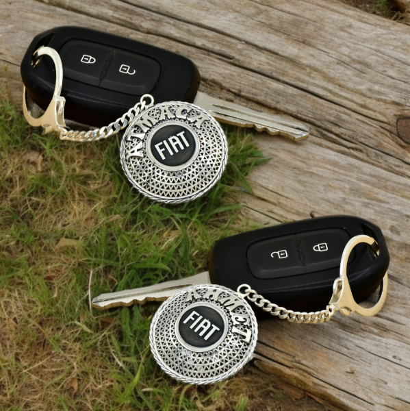 Gümüş Fiat Logolu Telkari İsimli Anahtarlık