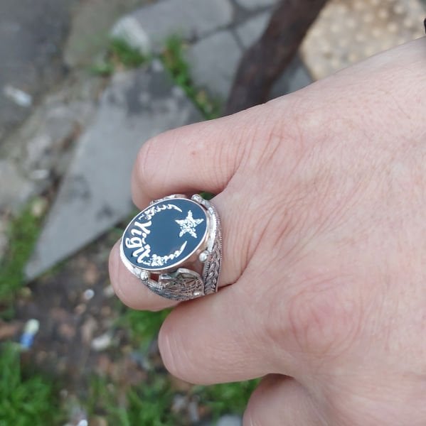 Gümüş Ayyıldız Tasarım Mineli İsimli Erkek Yüzük
