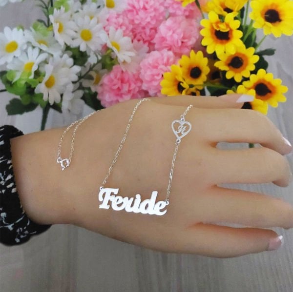 Gümüş Kalpli Harfli İsim Yazılı Kolye