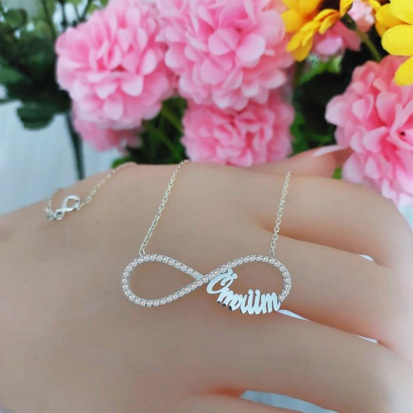 Gümüş Taşlı Sonsuzluk Tek İsimli Kolye