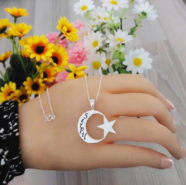 Gümüş Ay Yıldızlı İsimli Kolye