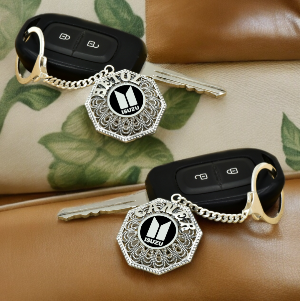 Gümüş Isuzu Logolu Telkari İsimli Anahtarlık