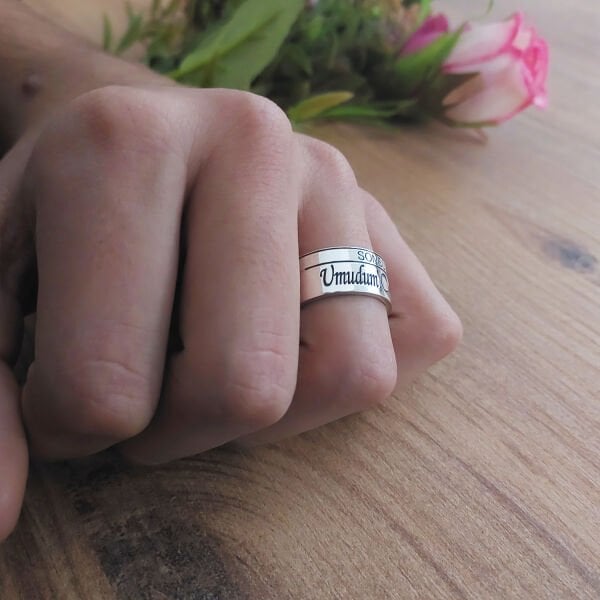 Gümüş İsimli Çift Yüzük