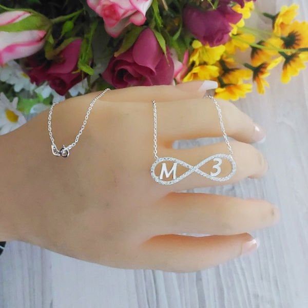 Gümüş Özel Tasarım Taşlı Sonsuzluk Harfli Kolye