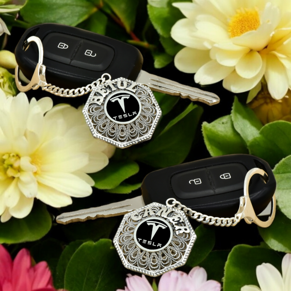 Gümüş Tesla Logolu Telkari İsimli Anahtarlık