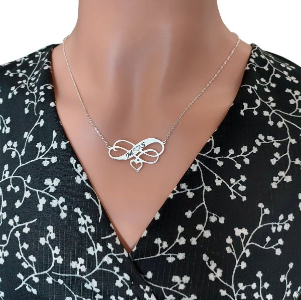 Gümüş Özel Tasarım Sonsuzluk Kalpli İsimli Kolye
