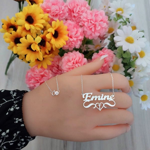 Gümüş Altı Kanatlı Kalpli İsimli Kolye