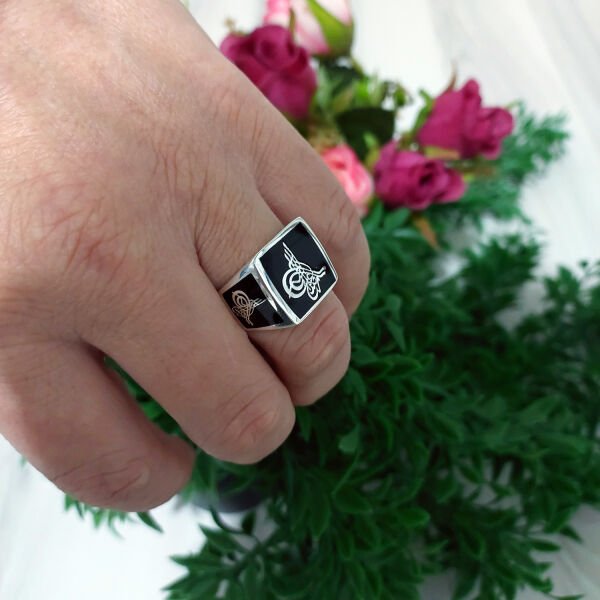 Gümüş Siyah Mineli Tuğralı Erkek Yüzük