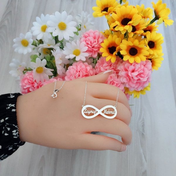 Gümüş Sonsuzluk İsimli Kolye