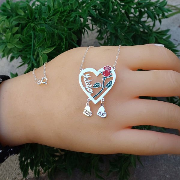 Gümüş Gül Desenli İsimli Kolye