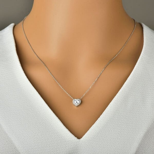 Gümüş Taşlı Kalpli Kolye