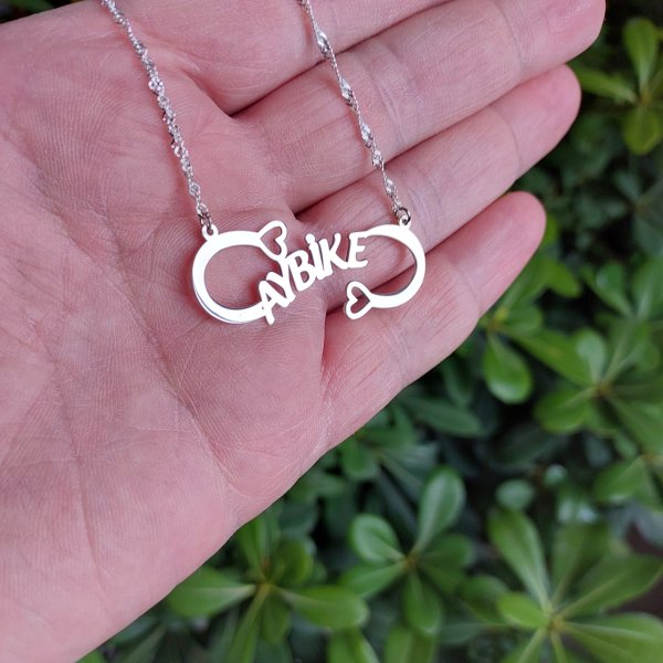 Gümüş Kalpli Sonsuzluk İsimli Kolye