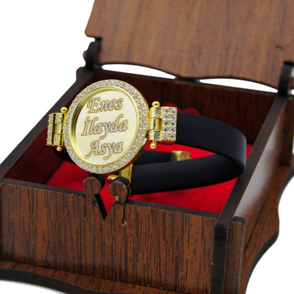 Gümüş Taşlı Yuvarlak Plaka Silikonlu İsimli Bileklik