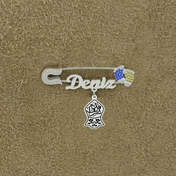 Gümüş Patikli İsimli Bebek Yaka İğne