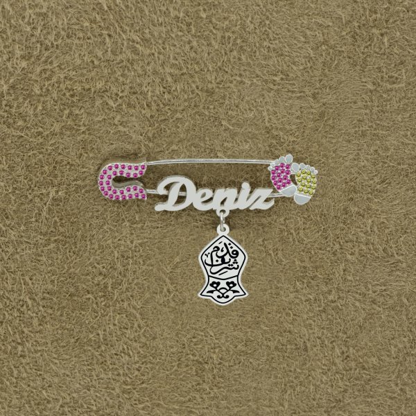 Gümüş Sarı Kırmızı Patikli İsimli Bebek İğnesi