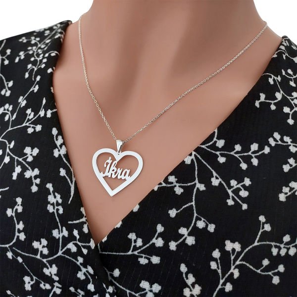 Gümüş Özel Tasarım Kalpli Tek İsimli Kolye