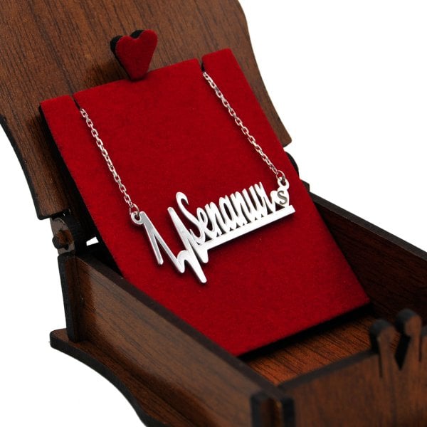 Gümüş Kalp Ritimli Yıl Dönümü Tarihli Kolye