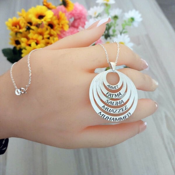 Gümüş Özel Tasarım Taşsız 5 Halkalı İsimli Kolye